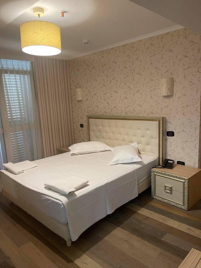 Germany Hotel Durres Exterior photo