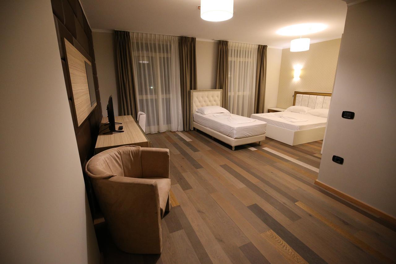 Germany Hotel Durres Exterior photo
